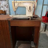 Macchina da cucire SINGER