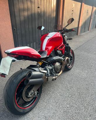 Ducati monster 821