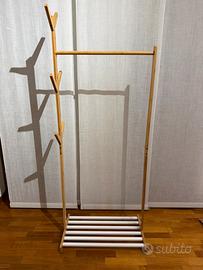 Appendiabiti in legno