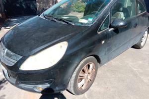 Opel Corsa D 1.2  Benzina  – Frizione e Motore ok