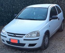Opel corsa anno 2005
