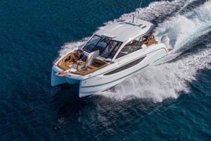 NEW Jeanneau TH 38