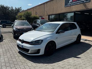 Volkswagen Golf GTI Performance 2.0 TSI DSG 3p. Bl
