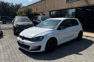 Volkswagen Golf GTI Performance 2.0 TSI DSG 3p. Bl