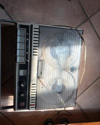 magnetofono vintage a bobine anni 60/70
