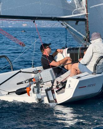 BENETEAU “FIRST 18 SE”