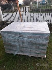 Mattonelle per pavimentazione esterna