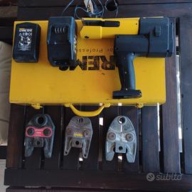 pressatrice a batteria