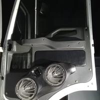 Tasche in vetroresina ricoperte in pellle, stereo