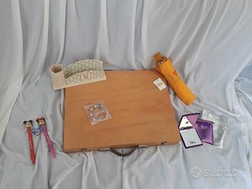 Lotto di articoli vari per bambini