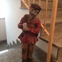 Statua bambino con sacco in cemento Vintage