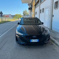 Ford Focus 1500 ibrido benzina St Line