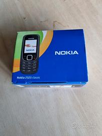 Cellulare vintage Nokia 2323 classic