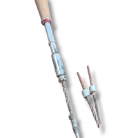 Trapano a mano antico a cacciavite con punte, come