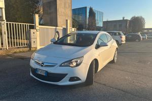 Opel Astra GTC 2013