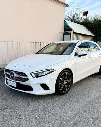 Mercedes-Benz A 250 Business auto 224cv TAGLIANDI 