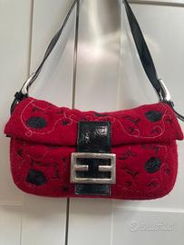 Borsa in lana cotta ricamata stilosa