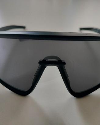 Oakley Latch Panel nero opaco prizm black