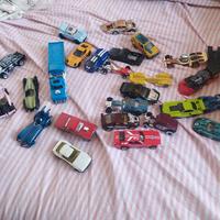 24 Auto Hot Wheels . SOLO A BRESCIA O VICINANZE 
