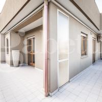 Ultimo piano Via Koch, ristrutturato 130 mq,P.Auto