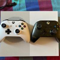 Xbox One S 1TB, 2 controller, 3 giochi: come nuova