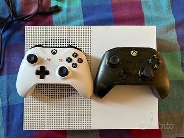 Xbox One S 1TB, 2 controller, 3 giochi: come nuova