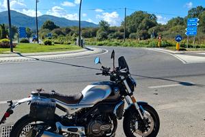 moto QJMOTOR 550srv