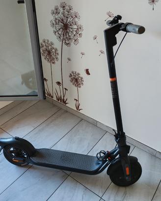 Monopattino Elettrico Segway Ninebot