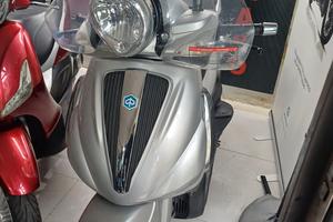 beverly tourer grigio 250 anno 2009