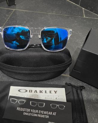 Oakley holbrook
