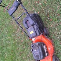 Tagliaerba trazionato