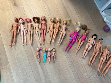 Bambole Barbie e Ken - pacchetto di pz.9