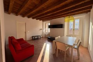 3 LOCALI A BRESCIA