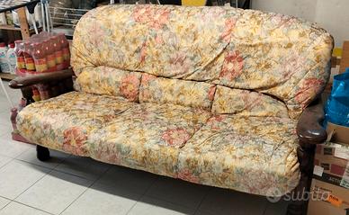 Antico Divano in legno