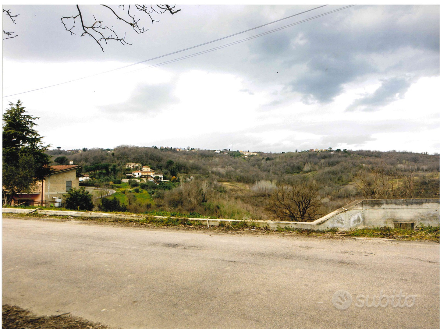TERRENO di mq. 5500 di cui 1200 EDIFICABILI - Vista 2
