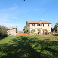 APPARTAMENTO PIANO TERRA CON GIARDINO