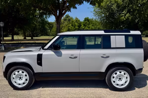 Land Rover Defender 110 - LEASING LEGGERE DESCRIZI