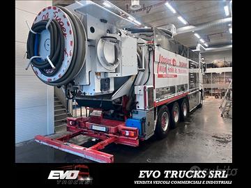 Mercedes Benz 4 assi sterzante retarder ALLESTIMEN