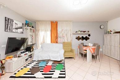Villetta a schiera di 140 m² con 4 locali e box au