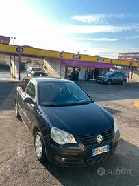 VOLKSWAGEN POLO 2008
