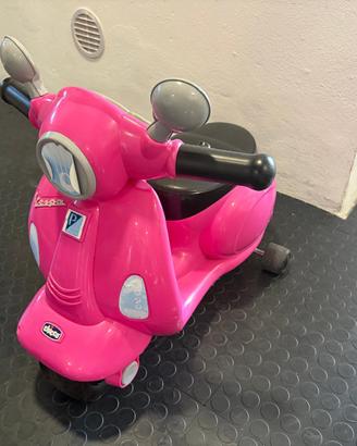 Vespa Chicco giocattolo rosa Piaggio suoni special
