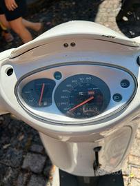Scarabeo 50cc 4t