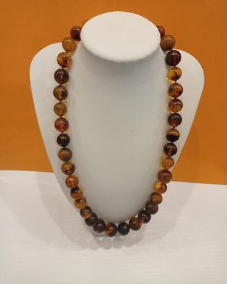 collana in ambra  sfere