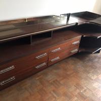 Como’ con quattro cassetti con due comodino