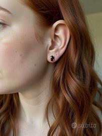 Orecchini a lobo Oro bianco 750‰ 18Kt Granato