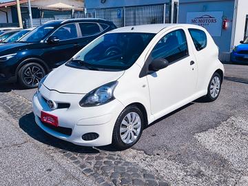 Toyota Aygo 1.0 12V VVT-i 3 porte Now Connect