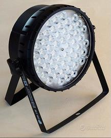 Set 4x Fari Par LED BETOPPER LPC010N 200W RGBW DMX