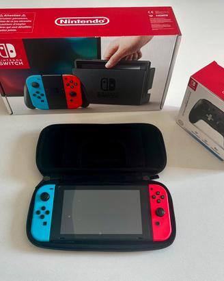 Nintendo Switch + controller + 5 giochi