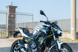 Kawasaki Z650 ABS – 16.000 km – Accessori LighTech