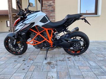 Ktm 1290 superduke r